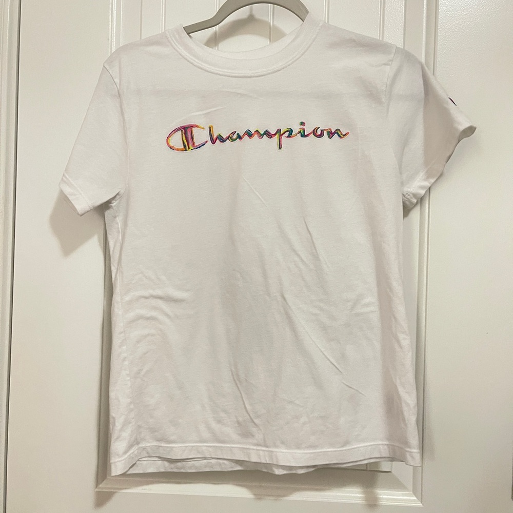 White tee